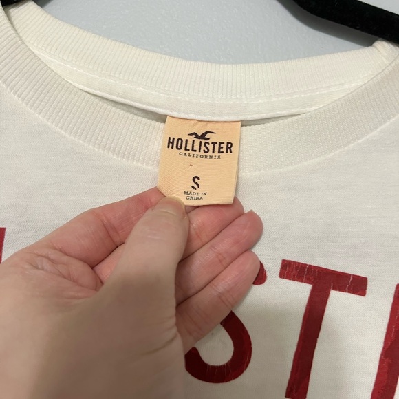 Hollister top size small - Picture 2 of 5
